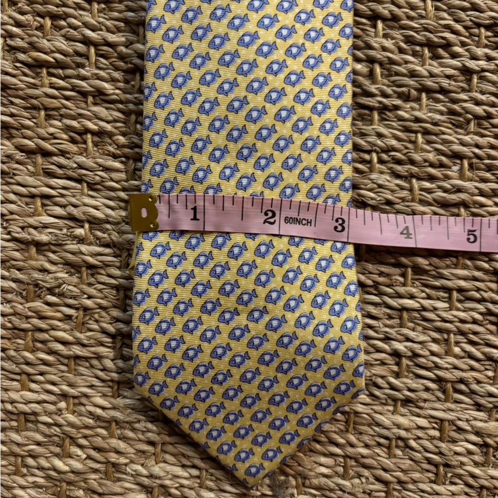 TH | Tommy Hilfiger 100% Silk Fish Neck Tie - Picture 7 of 10